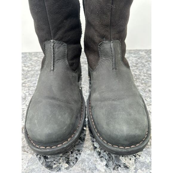 UGG Hartsville Sheepskin Leather Boots Black 5626 Mens Size 8 main image 4